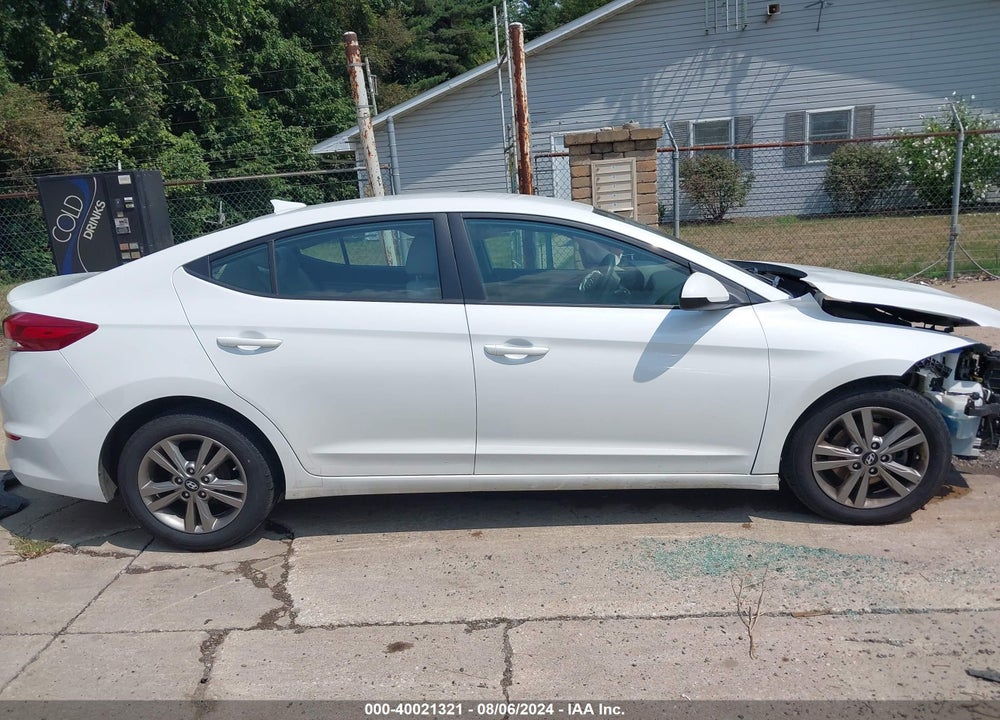 2017 HYUNDAI ELANTRA SE VIN: 5NPD84LF3HH199688