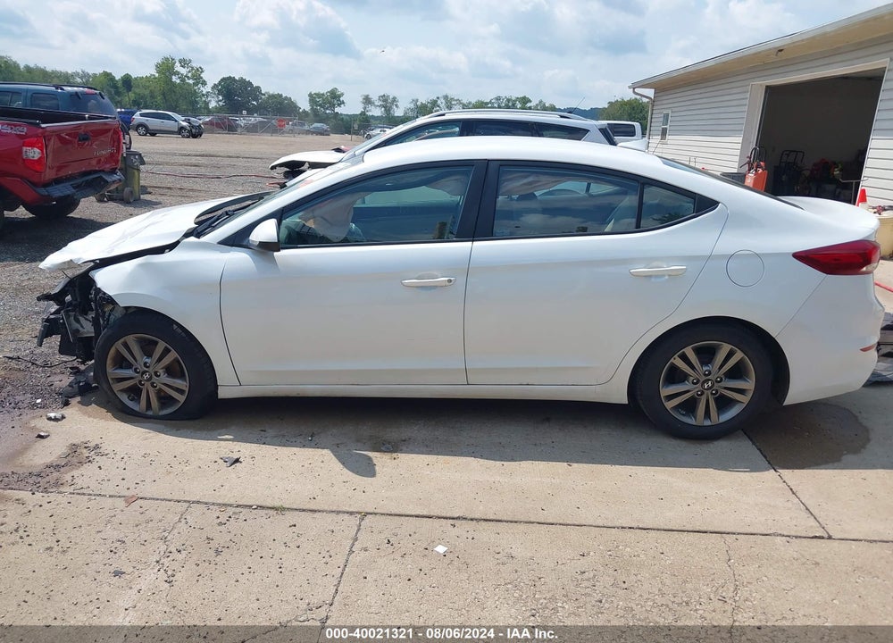 2017 HYUNDAI ELANTRA SE VIN: 5NPD84LF3HH199688