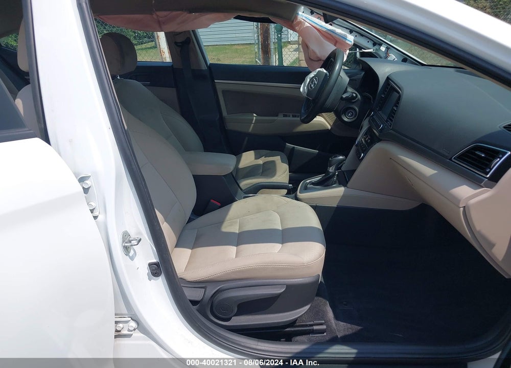 2017 HYUNDAI ELANTRA SE VIN: 5NPD84LF3HH199688