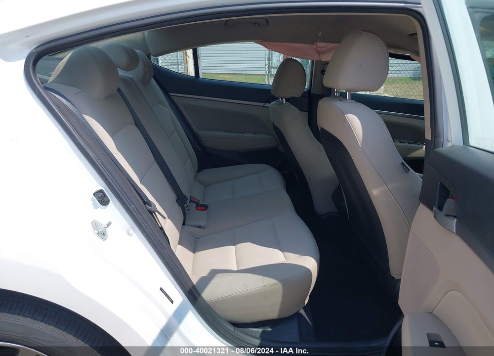 2017 HYUNDAI ELANTRA SE VIN: 5NPD84LF3HH199688