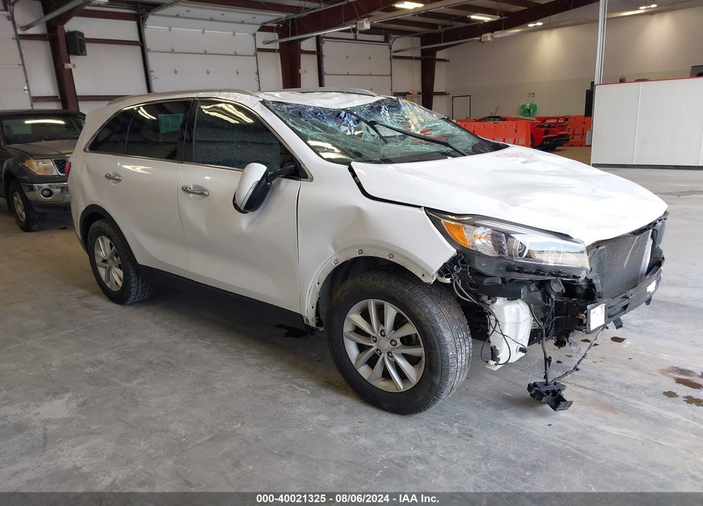 2016 KIA SORENTO 3.3L LX VIN: 5XYPG4A51GG042225