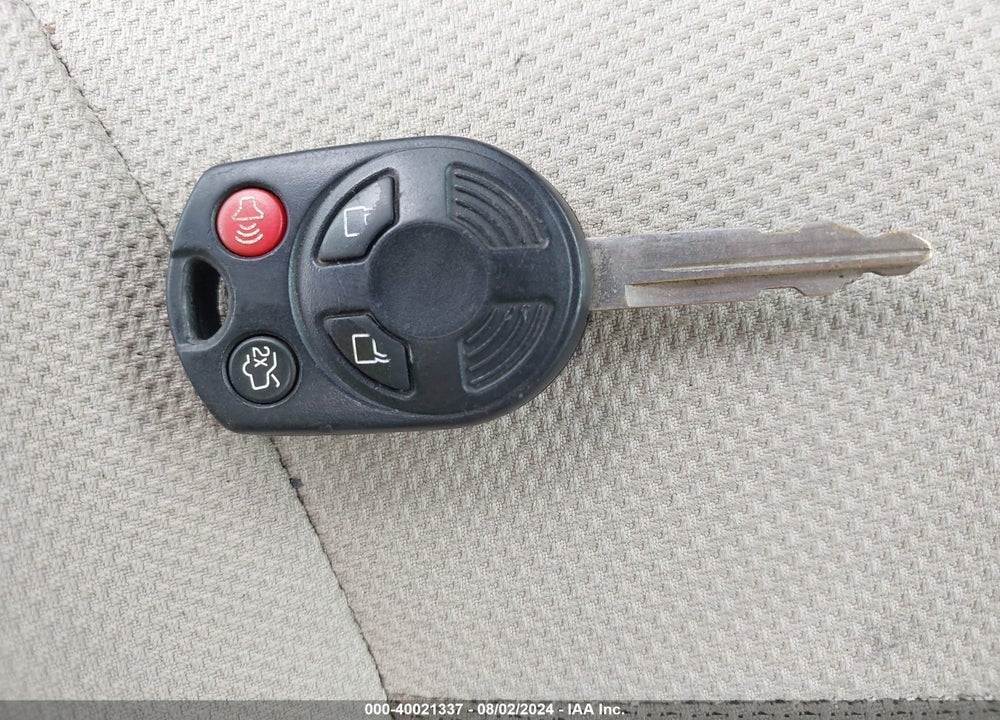 2008 FORD ESCAPE XLT VIN: 1FMCU03108KD30450