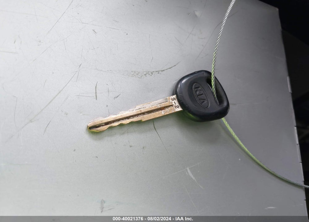 2001 KIA RIO VIN: KNADC123X16519154