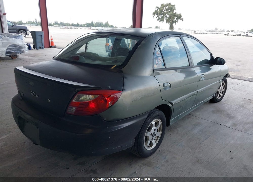 2001 KIA RIO VIN: KNADC123X16519154