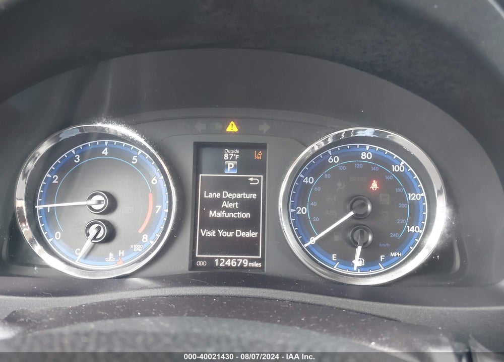 2018 TOYOTA COROLLA SE VIN: 2T1BURHE5JC001816