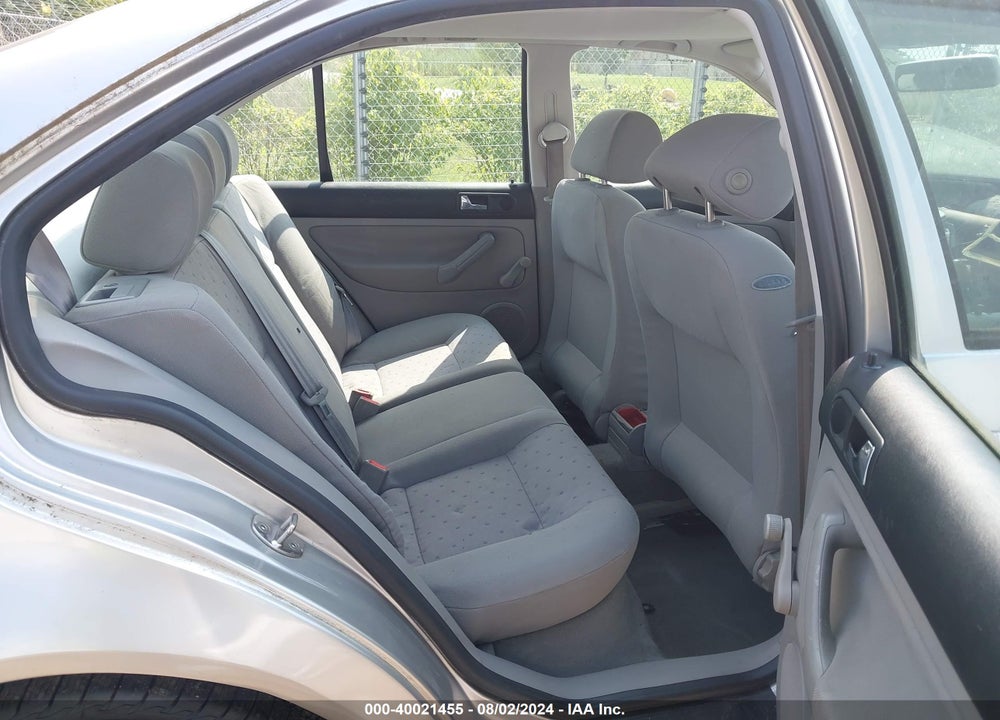 2000 VOLKSWAGEN JETTA GL VIN: 3VWRA29M7YM070980