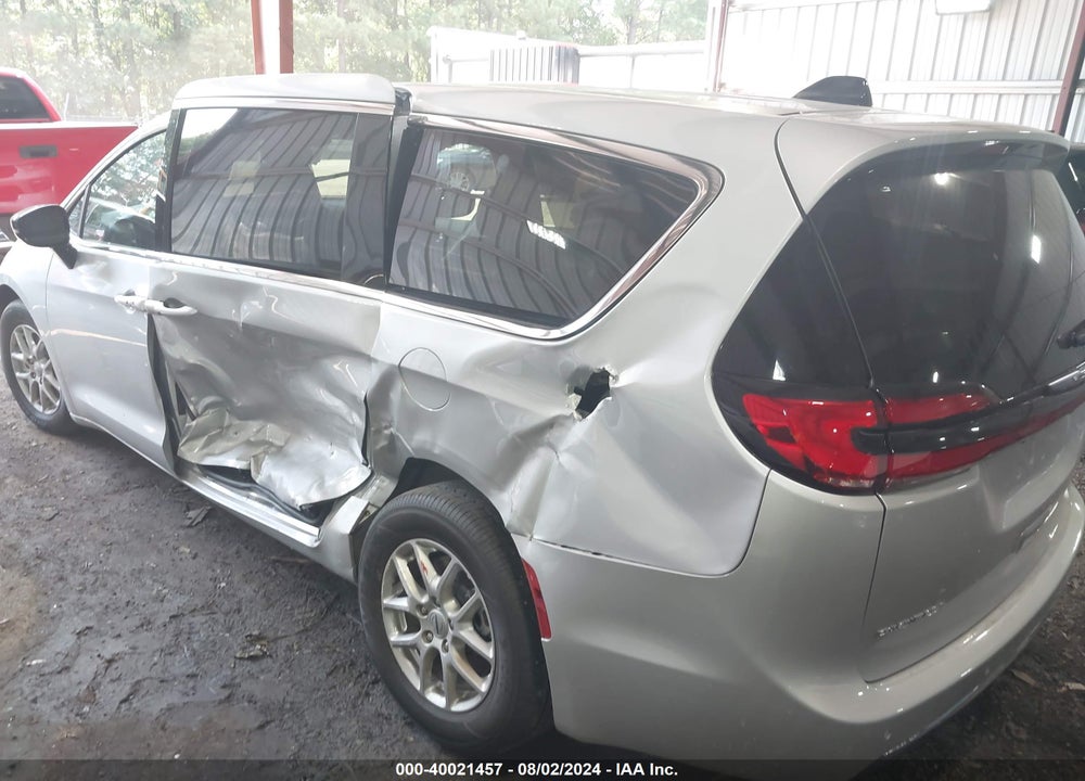 2024 CHRYSLER PACIFICA TOURING L VIN: 2C4RC1BG9RR146477