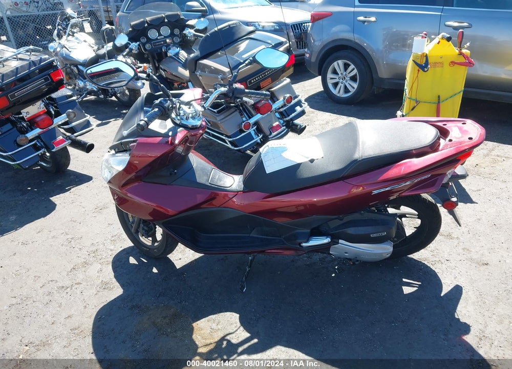 2016 HONDA PCX 150 VIN: RLHKF1805GY100205