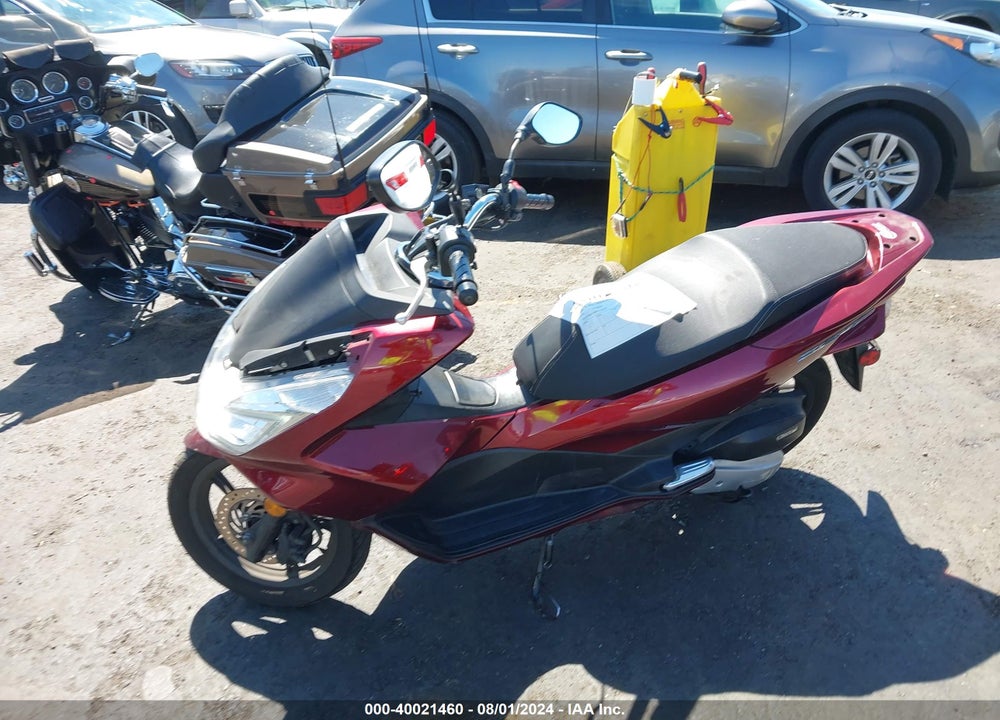 2016 HONDA PCX 150 VIN: RLHKF1805GY100205