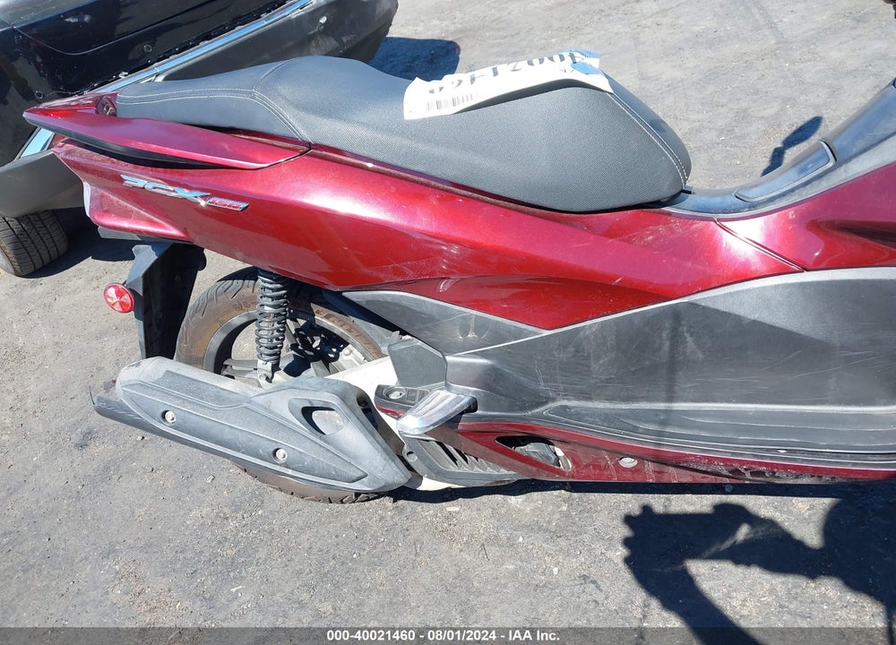 2016 HONDA PCX 150 VIN: RLHKF1805GY100205