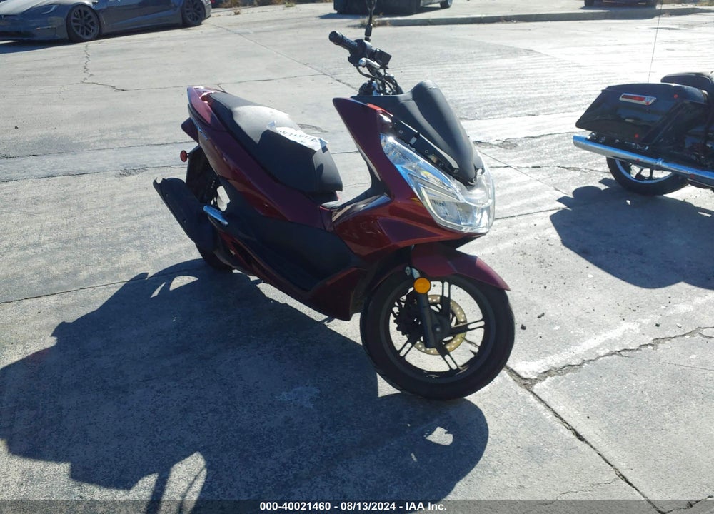2016 HONDA PCX 150 VIN: RLHKF1805GY100205