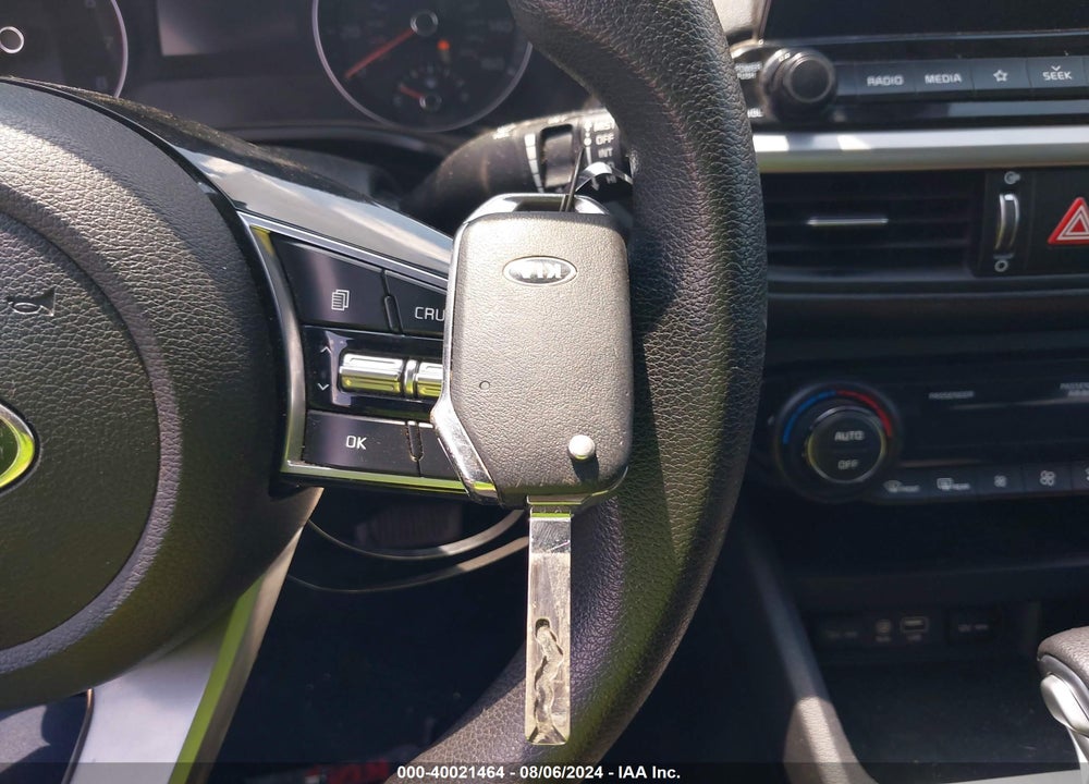 2019 KIA FORTE LXS VIN: 3KPF24AD2KE125301