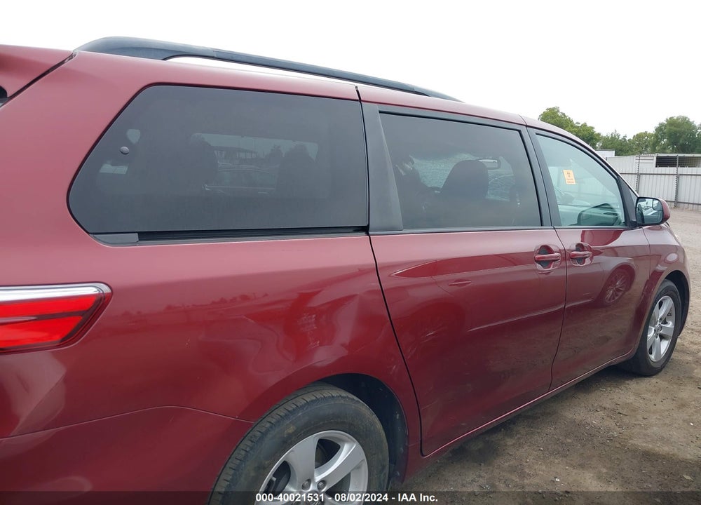 2015 TOYOTA SIENNA LE 8 PASSENGER VIN: 5TDKK3DC8FS583996