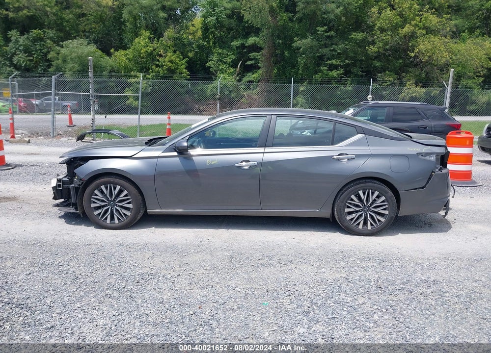 2023 NISSAN ALTIMA SV FWD VIN: 1N4BL4DV2PN390633
