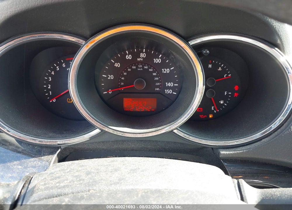 2011 KIA SORENTO LX VIN: 5XYKT4A18BG158839
