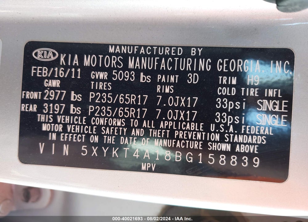2011 KIA SORENTO LX VIN: 5XYKT4A18BG158839