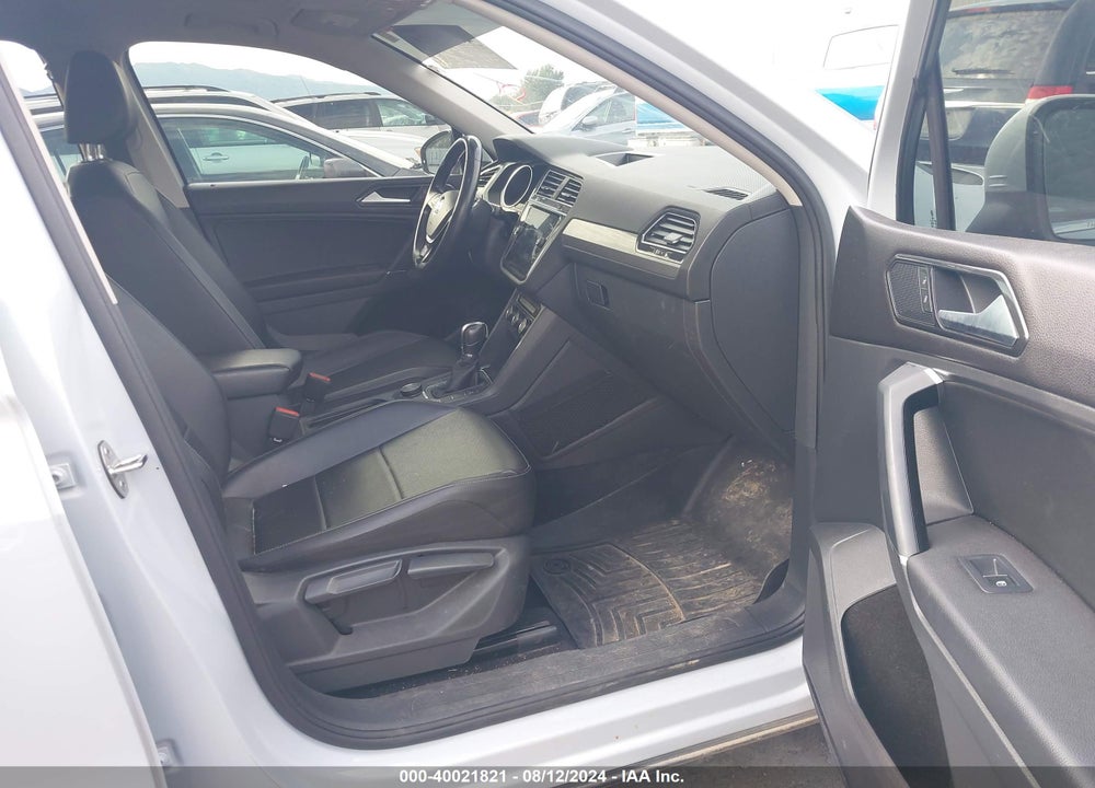 2018 VOLKSWAGEN TIGUAN 2.0T SE/2.0T SEL VIN: 3VV2B7AX5JM008957