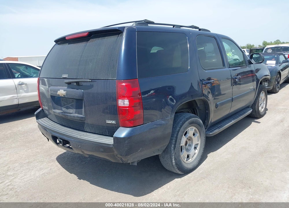 2008 CHEVROLET TAHOE LT VIN: 1GNFK130X8R240483