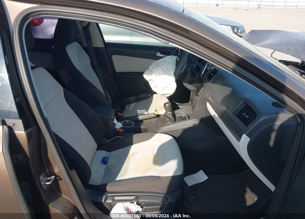2015 VOLKSWAGEN JETTA VIN: 3VW1K7AJ7FM249641
