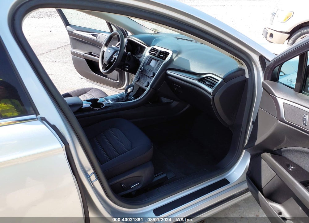 2016 FORD FUSION SE VIN: 3FA6P0HD4GR317597