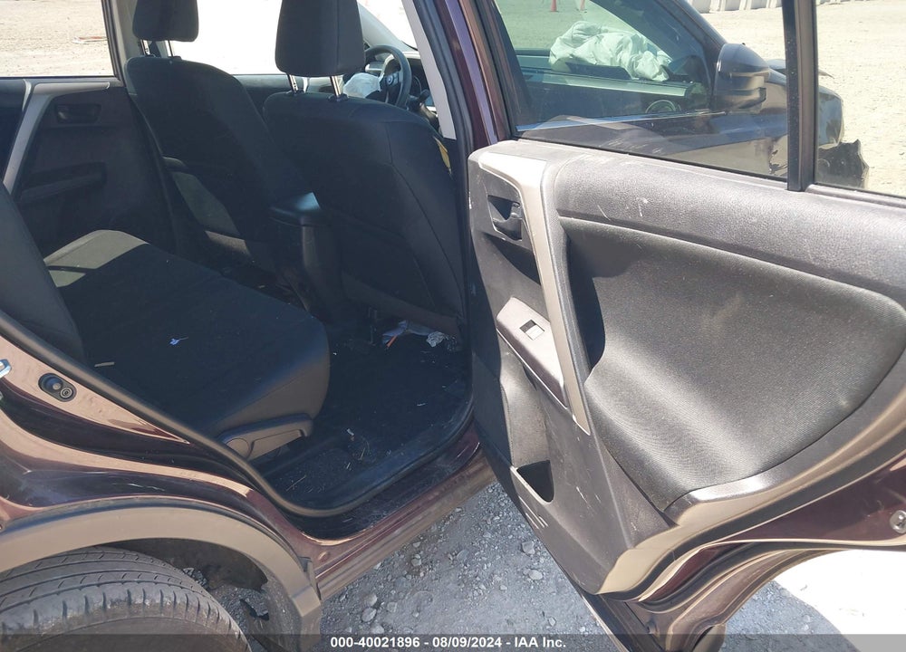 2018 TOYOTA RAV4 LE VIN: 2T3ZFREV5JW476241