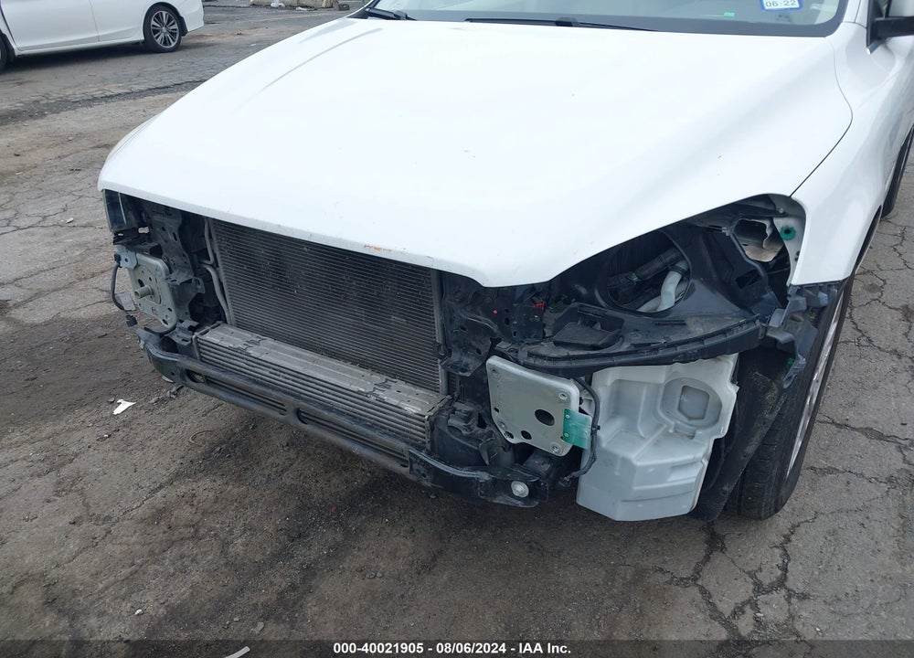 2015 VOLVO XC60 VIN: YV440MDK1F2741174