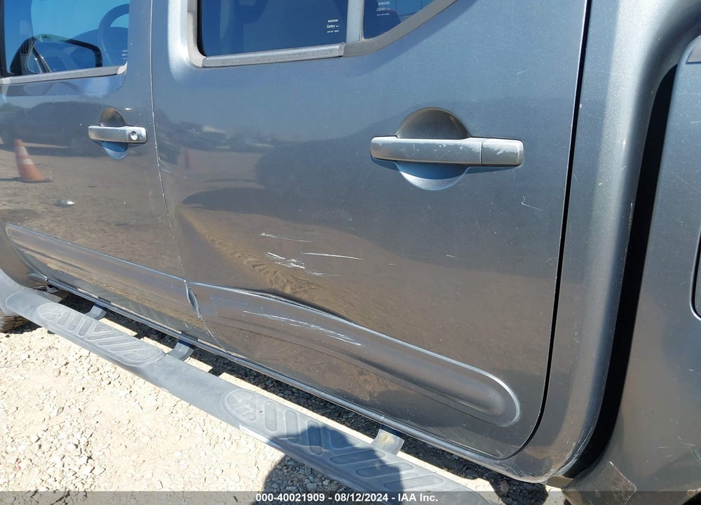 2006 NISSAN FRONTIER LE VIN: 1N6AD07U36C428909