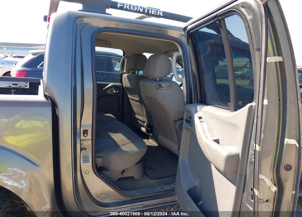 2006 NISSAN FRONTIER LE VIN: 1N6AD07U36C428909