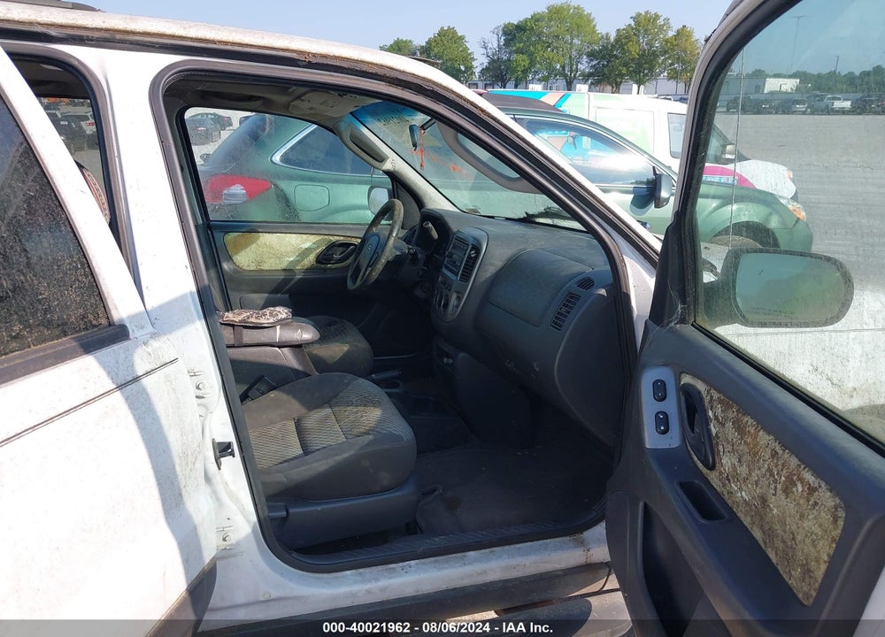 2003 FORD ESCAPE XLT VIN: 1FMYU93153KC88005