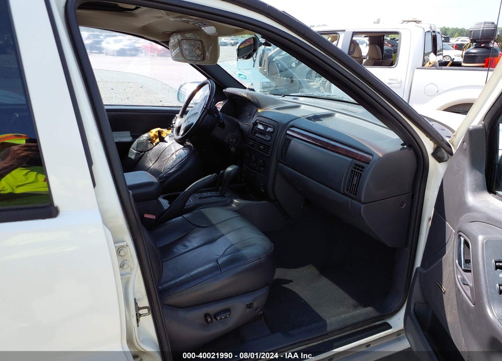2000 JEEP GRAND CHEROKEE LAREDO VIN: 1J4GW48S4YC352626