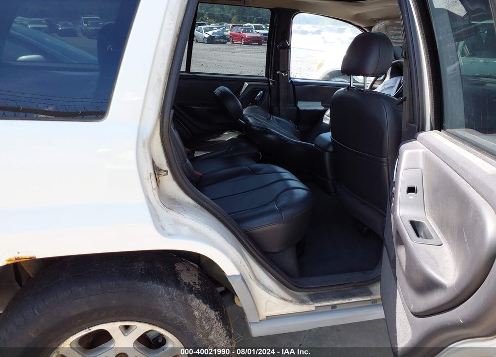 2000 JEEP GRAND CHEROKEE LAREDO VIN: 1J4GW48S4YC352626