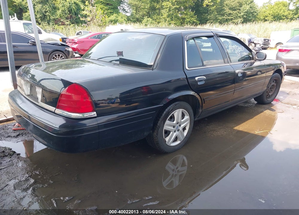2006 FORD CROWN VICTORIA POLICE/POLICE INTERCEPTOR VIN: 2FAHP71W16X118083
