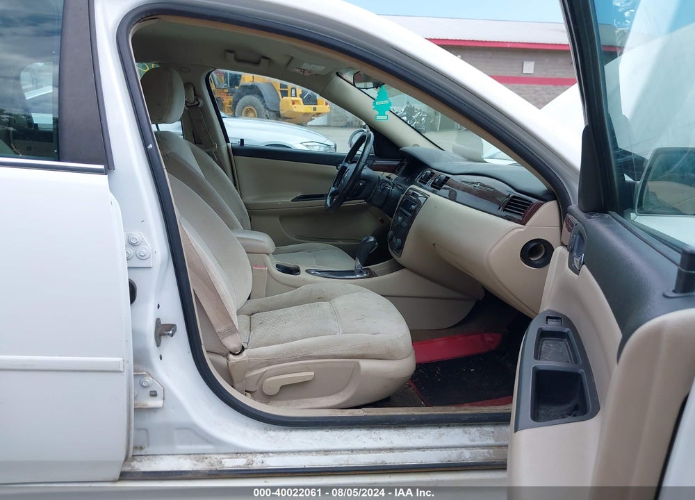 2010 CHEVROLET IMPALA LT VIN: 2G1WB5EN4A1261698