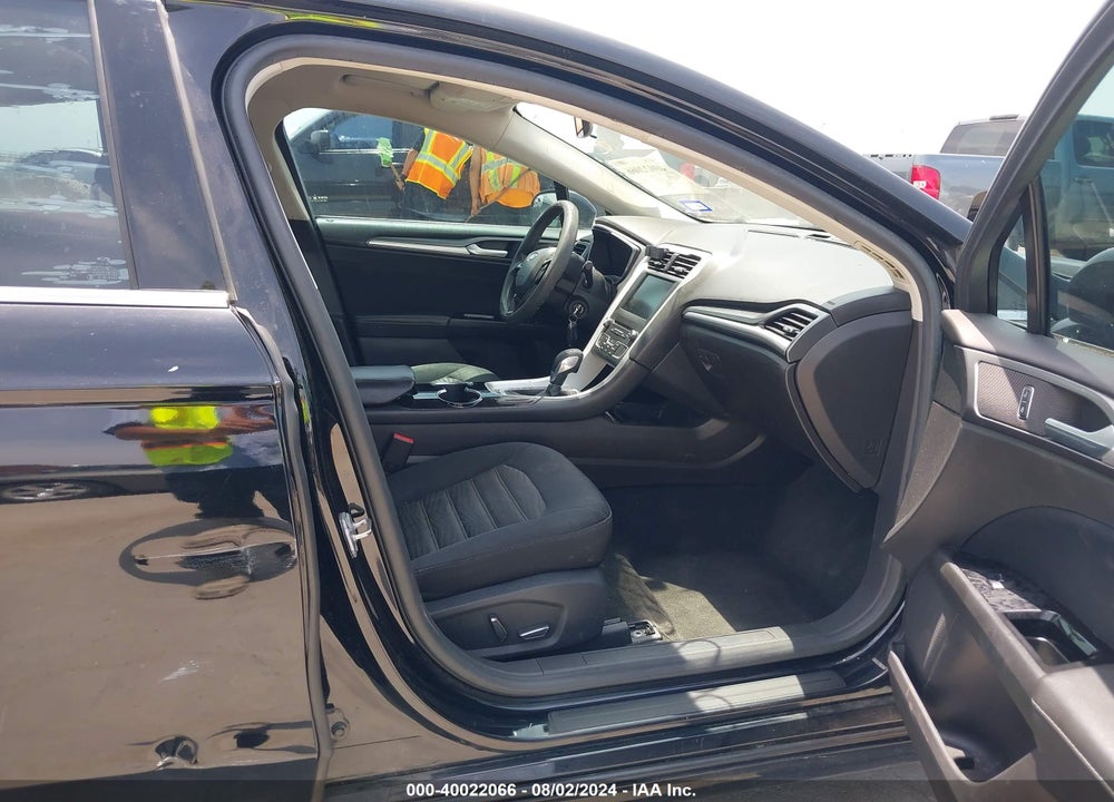 2016 FORD FUSION SE VIN: 3FA6P0H70GR192690