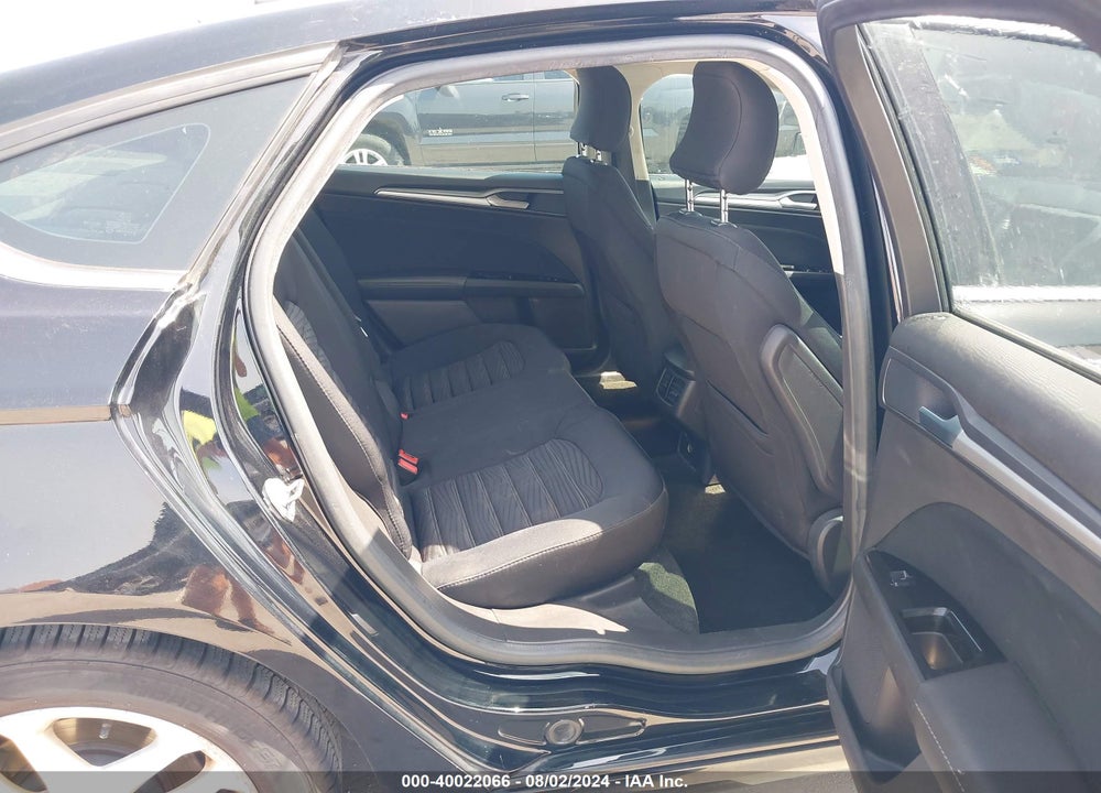 2016 FORD FUSION SE VIN: 3FA6P0H70GR192690
