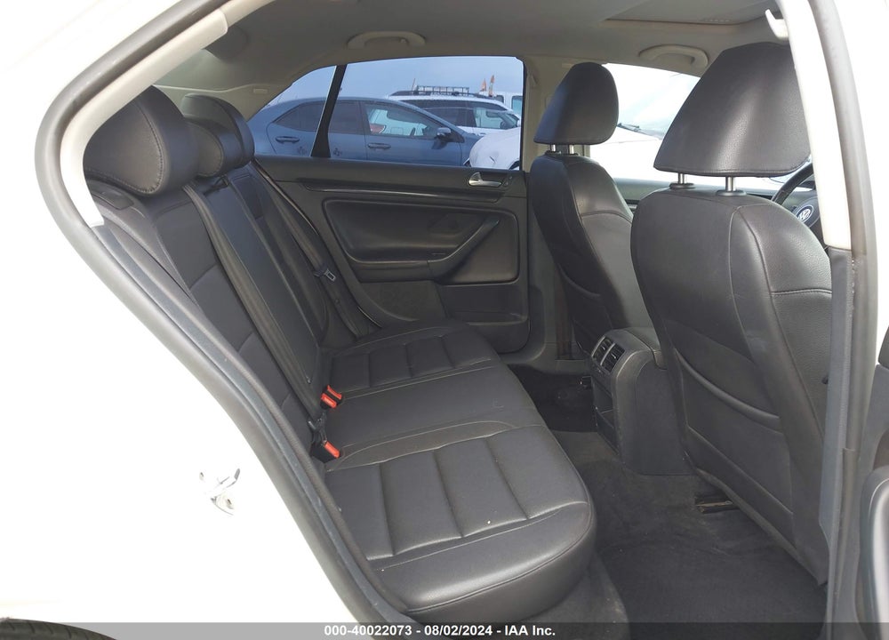 2010 VOLKSWAGEN JETTA WOLFSBURG EDITION VIN: 3VWRA7AJ1AM045724
