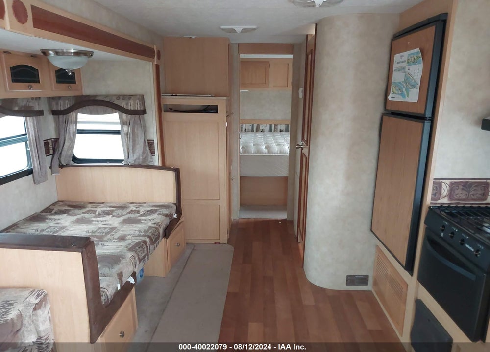 2008 KZ SPREE TRAVEL TRAILERS VIN: 4EZTP28238S082587