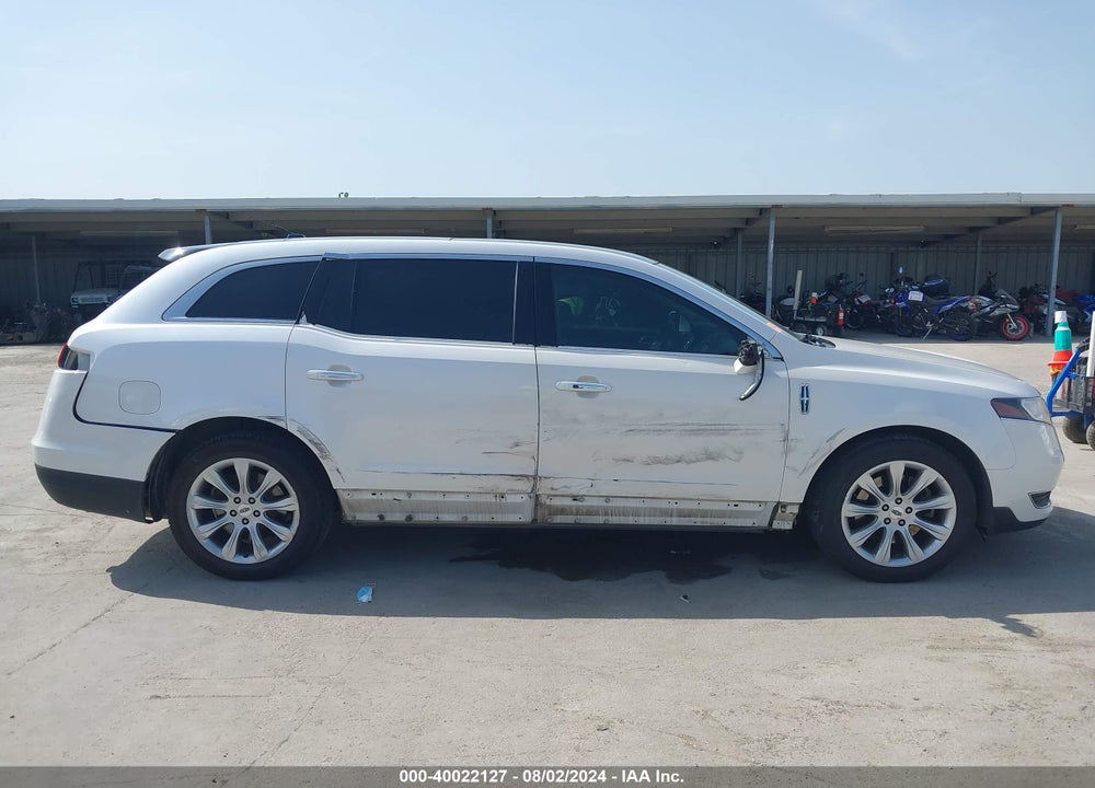 2013 LINCOLN MKT VIN: 2LMHJ5FK2DBL51888