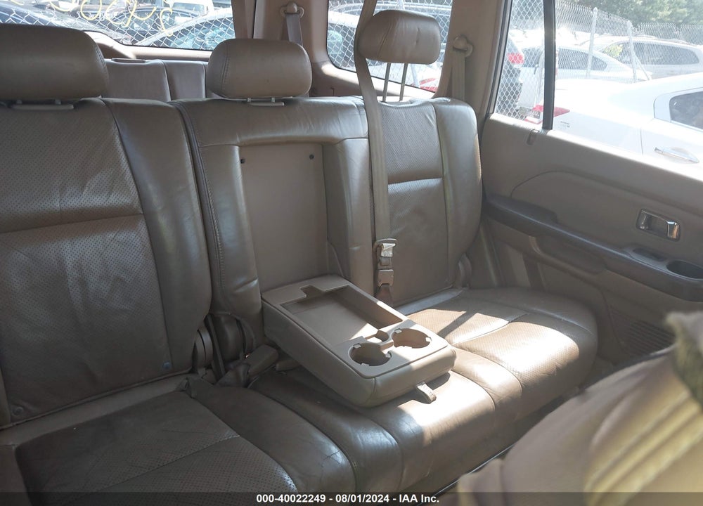 2005 HONDA PILOT EX-L VIN: 2HKYF18685H524183