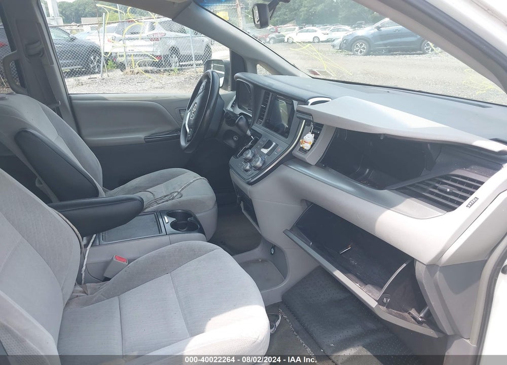 2016 TOYOTA SIENNA VIN: 5TDKK3DC4GS726041