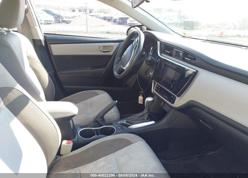 2018 TOYOTA COROLLA LE VIN: 2T1BURHE9JC051151