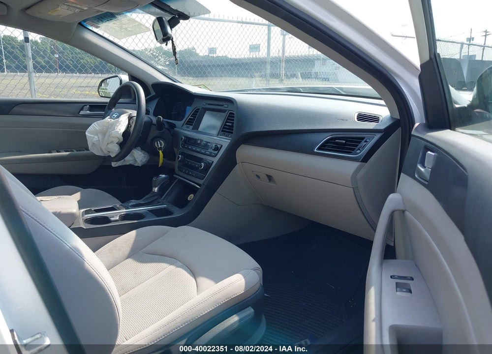 2016 HYUNDAI SONATA VIN: 5NPE34AFXGH270924
