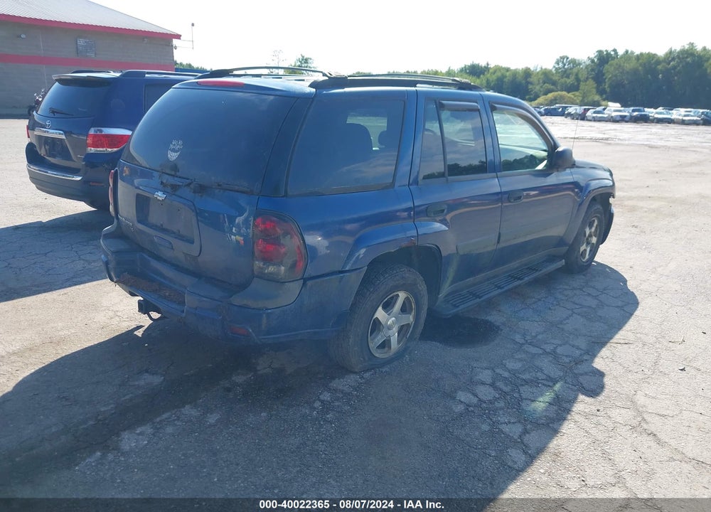 2005 CHEVROLET TRAILBLAZER VIN: 1GNDT13S052157462