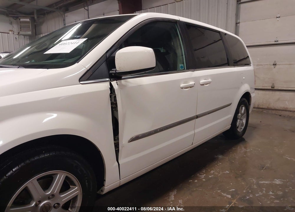 2011 CHRYSLER TOWN & COUNTRY TOURING VIN: 2A4RR5DG6BR687747