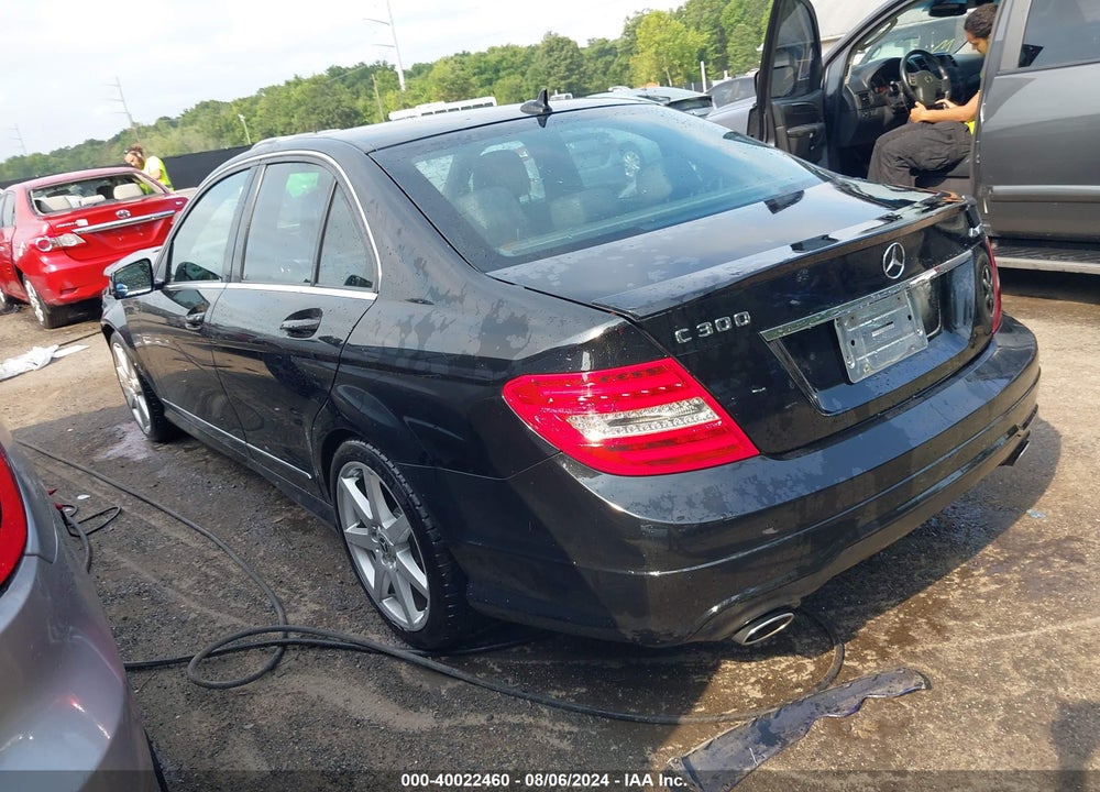 2014 MERCEDES-BENZ C 300 LUXURY 4MATIC/SPORT 4MATIC VIN: WDDGF8AB5EA923710