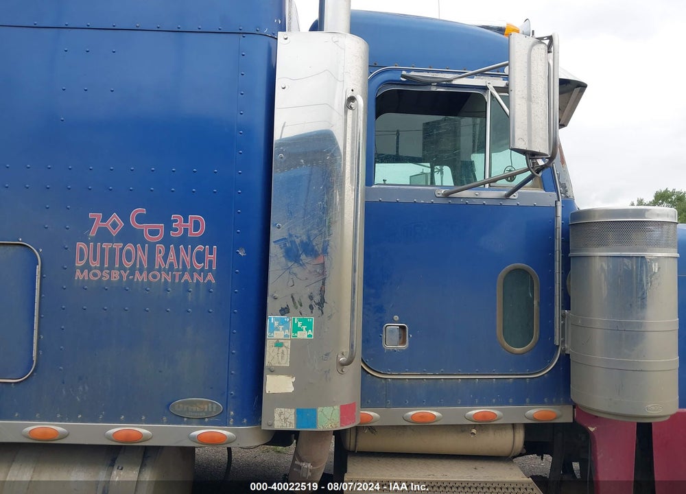 2000 PETERBILT 379 VIN: 1XP5DB9X7YN523146