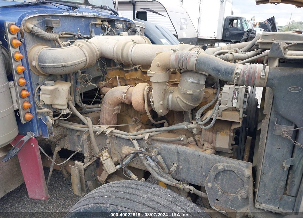2000 PETERBILT 379 VIN: 1XP5DB9X7YN523146