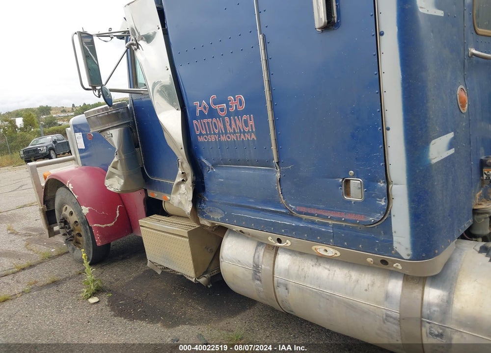 2000 PETERBILT 379 VIN: 1XP5DB9X7YN523146