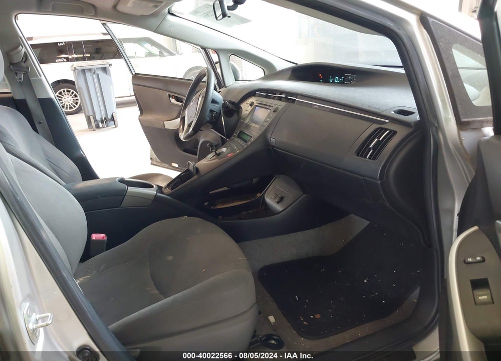 2013 TOYOTA PRIUS TWO VIN: JTDKN3DU5D0355616