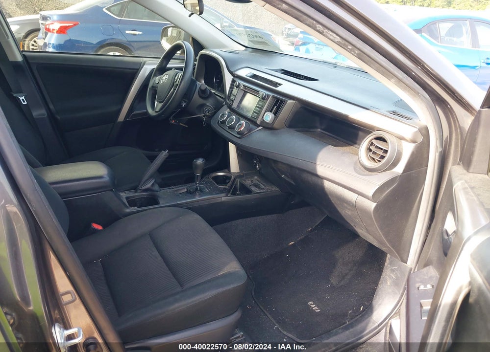2018 TOYOTA RAV4 LE VIN: JTMZFREV2JJ156535